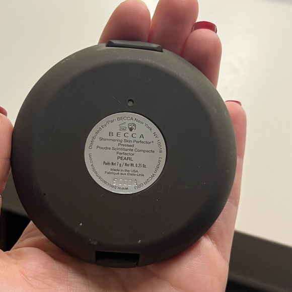 HOST PICK 🤍Becca Pearl Highlighter - Picture 3 of 3